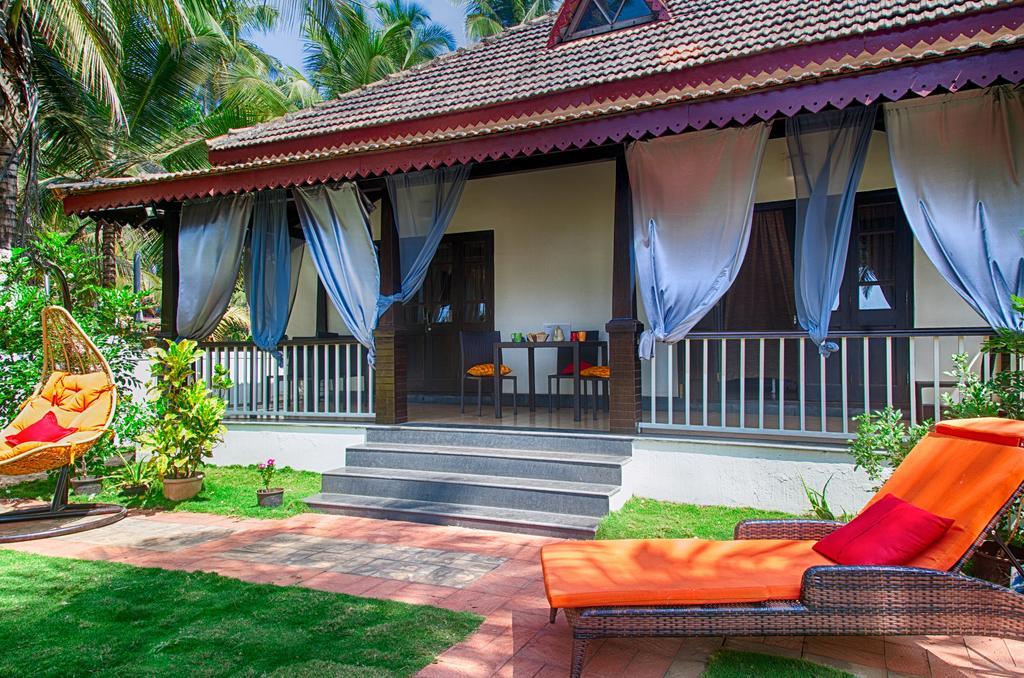 Beach Villa Morjim Exterior photo